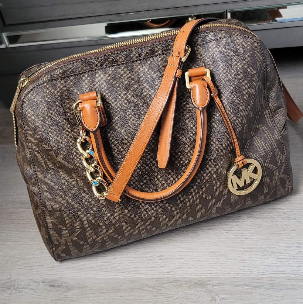 MICHAEL KORS  SATCHEL